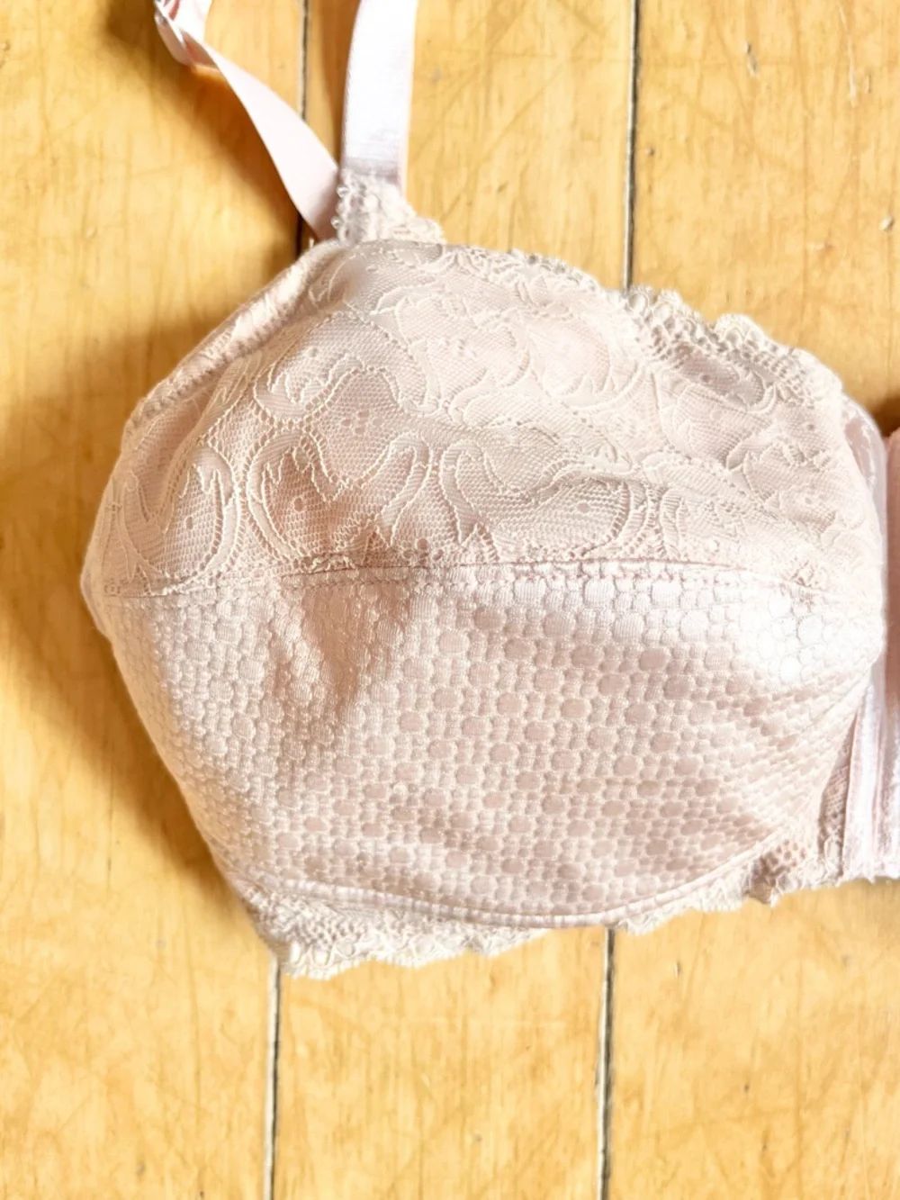 Amoena Lace Lightly Padded Beige Blush Pink (34DD) - Picture 2 of 6